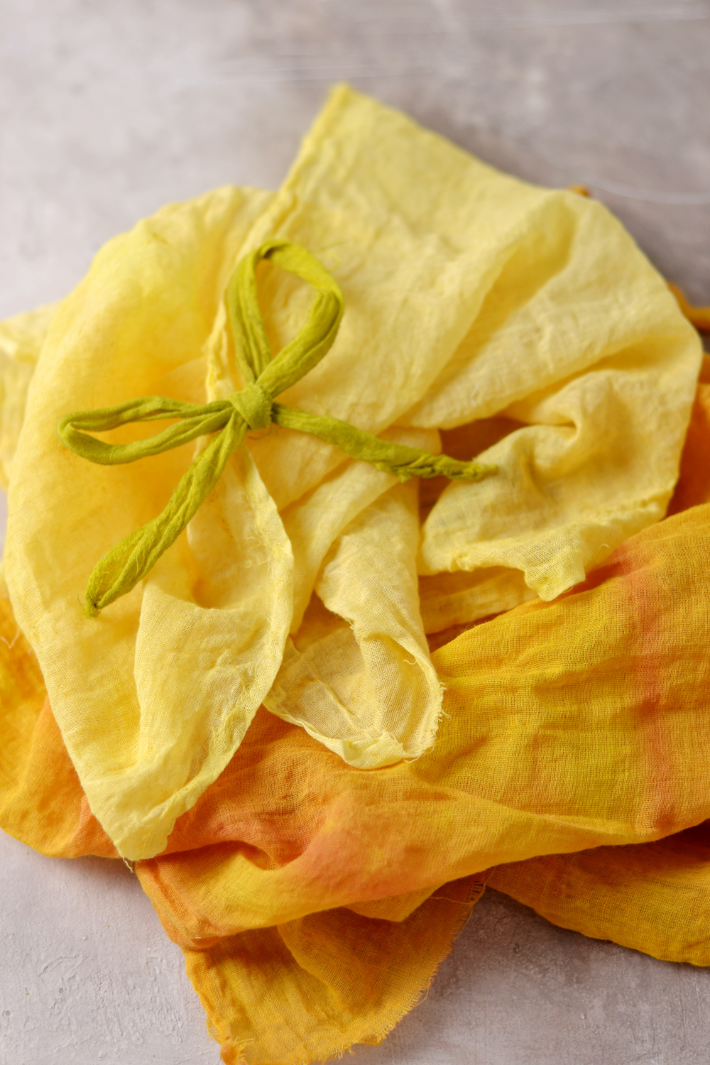 How to make natural dyes for fabric - a few beautiful and colorful